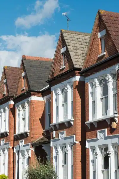 The Question Every Homeowner Asks: When Should I Serve Notice Weybridge?